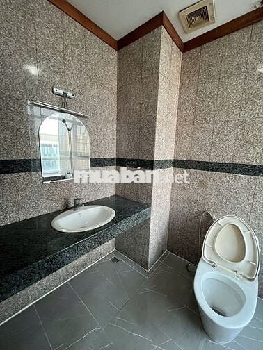Phòng riêng, WC riêng trong phòng Gần ĐH Tôn Đức Thắng
