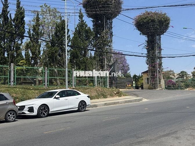 VinFast Lux A2.0 đã độ 150tr đồ chơi