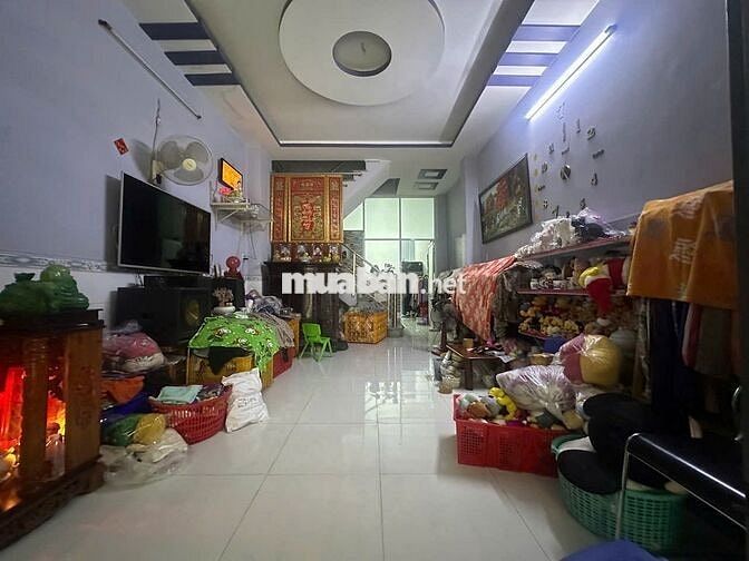 Bán nhà HXT 8m Phú Định - 71,4m² (4m x 17,89m) cách MT Phú Định 40m.