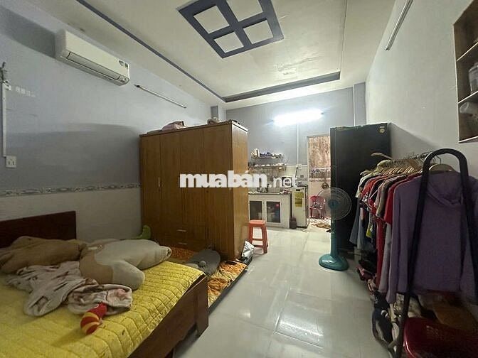 Bán nhà HXT 8m Phú Định - 71,4m² (4m x 17,89m) cách MT Phú Định 40m.