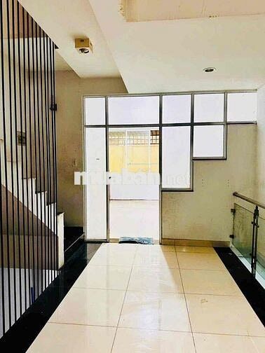 CHO THUÊ NHÀ MT KINH DOANH 5 TẦNG -CÁCH LOTE 500M -P TÂN QUY ,Q7