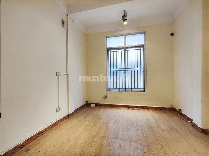 Cho thuê nhà ngõ ô tô tránh phố Núi Trúc, 20m2, 4 tầng, tiện kinh doan