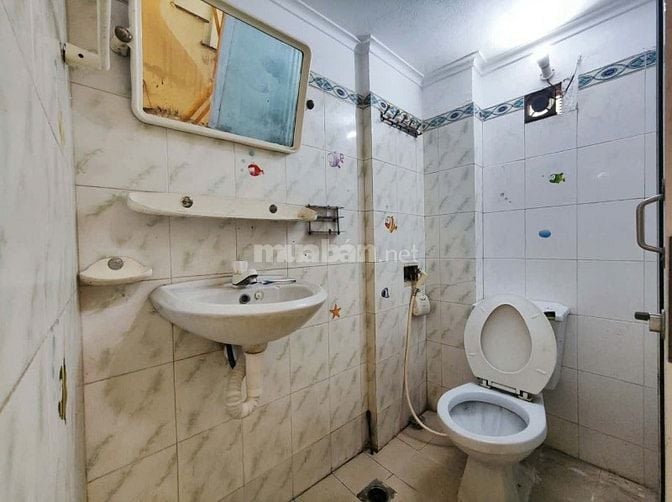 Cho thuê nhà ngõ ô tô tránh phố Núi Trúc, 20m2, 4 tầng, tiện kinh doan