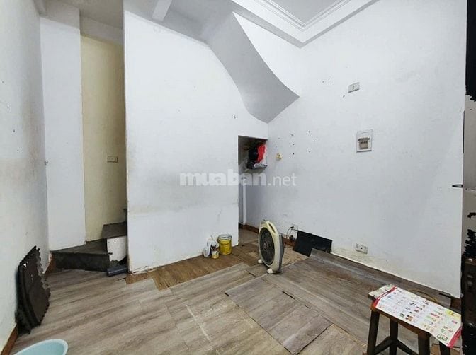 Cho thuê nhà ngõ ô tô tránh phố Núi Trúc, 20m2, 4 tầng, tiện kinh doan