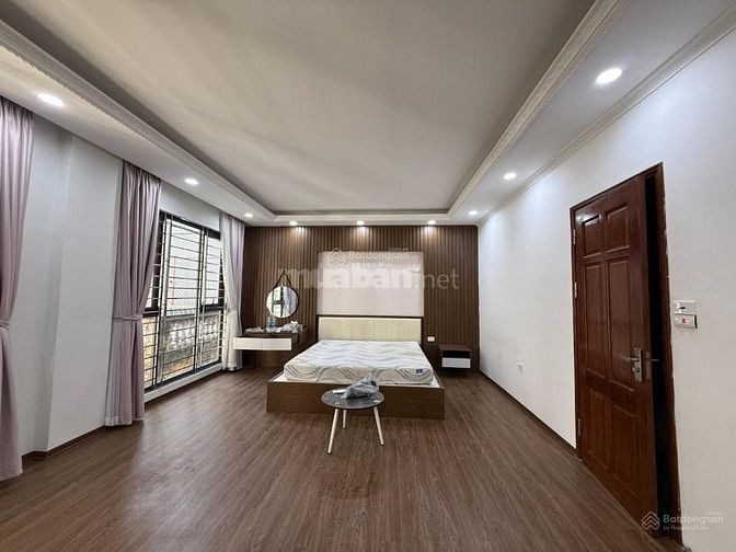 Hạ chào 2 tỷ nhà 6 tầng thang máy mới,ô tô vào nhà phố Đội Nhân dt 55m
