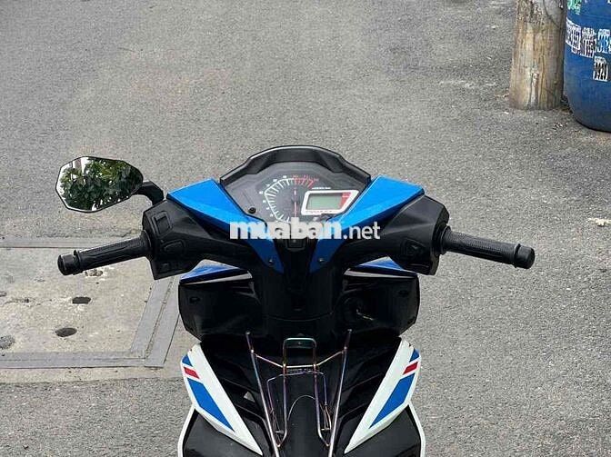 Honda Winner V1 Xanh trắng biển số thành phố