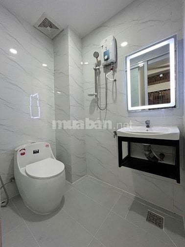 PHÒNG 30M2 - BANCOL LỚN - LẦU 1 - FULL NỘI THẤT- NGAY BÀ HẠT- 6,5TR/TH