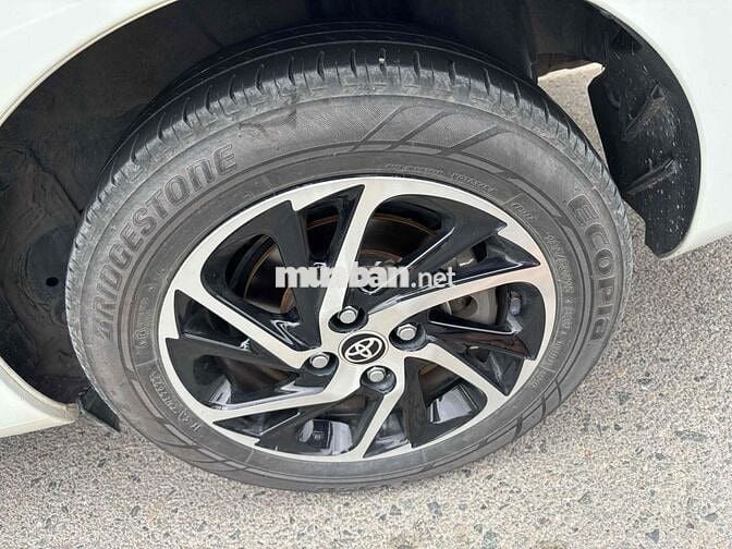 Toyota Vios E 2022 Số sàn 57000 km Trắng