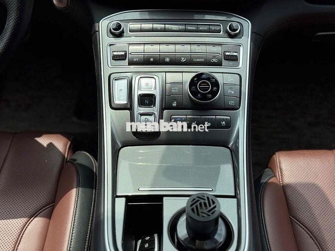 Hyundai Santa Fe Full Dầu 2021 Đen 7 chỗ Tự động