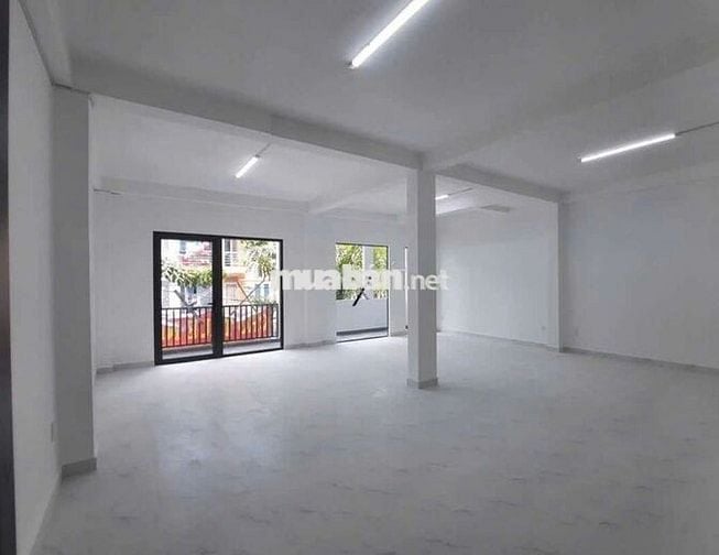 CHO THUÊ NHÀ 8X26(TRỆT+2LẦU+ST( SÀN TRỐNG SUỐT TÂY THẠNH TÂN PHÚ 