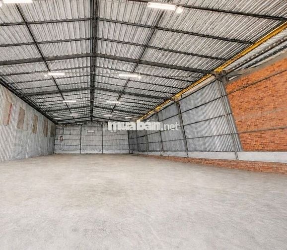 Cho thuê kho Bùi Văn Ba, Quận 7 – 720m² – kho mới – container 24/7