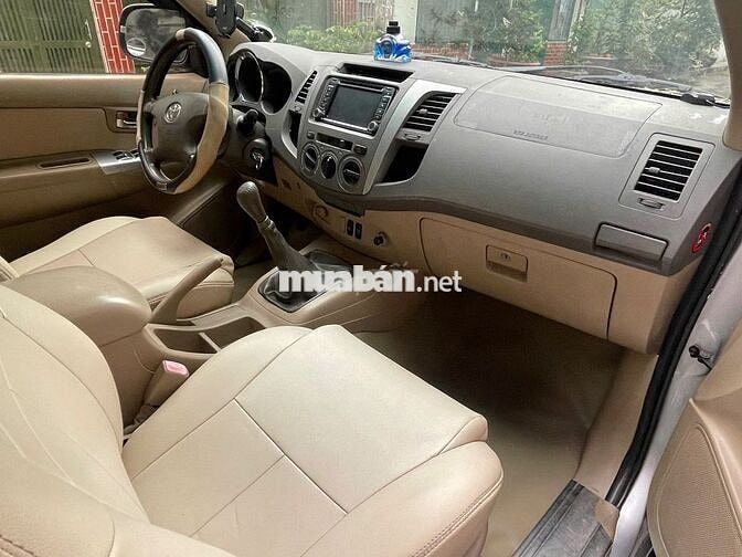 Fortuner máy dầu 2009 Số tay Bạc rất đẹp.