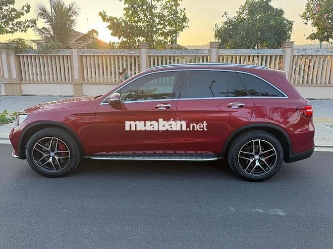 Mercedes-Benz GLC300 4Matic 2016 Đỏ 110,000km