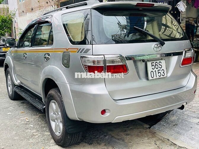 Fortuner máy dầu 2009 Số tay Bạc rất đẹp.