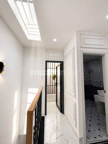 BÁN NHÀ NGUYỄN ĐÌNH CHÍNH QUẬN PHÚ NHUẬN