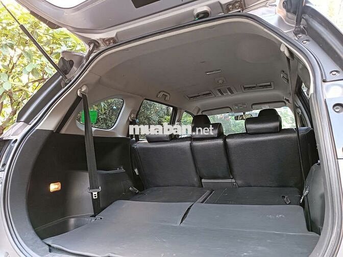Toyota Veloz 2022 số tự động màu xám