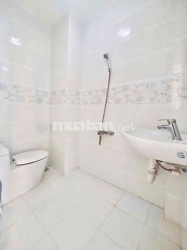 Studio cửa sổ siêu thoáng full nt ngay trung tâm tiện đi Q1, Q2