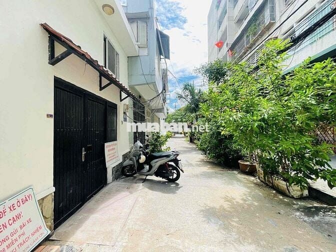 Nhà nguyên căn nho nhỏ ngay Nguyễn Gia Trí