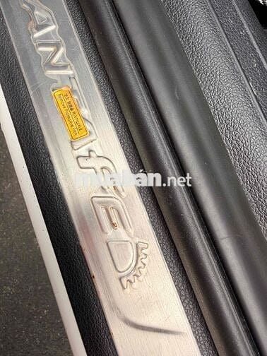 Hyundai SantaFe 7 chỗ màu Trắng