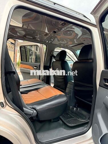 Ford Everest 2.5 máy dầu số sàn 7 chỗ 2014