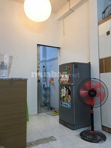 PHÒNG LẦU 1 - 30M2 - BANCOL LỚN - FULL NỘI THẤT - 137/TRẦN ĐÌNH XU 