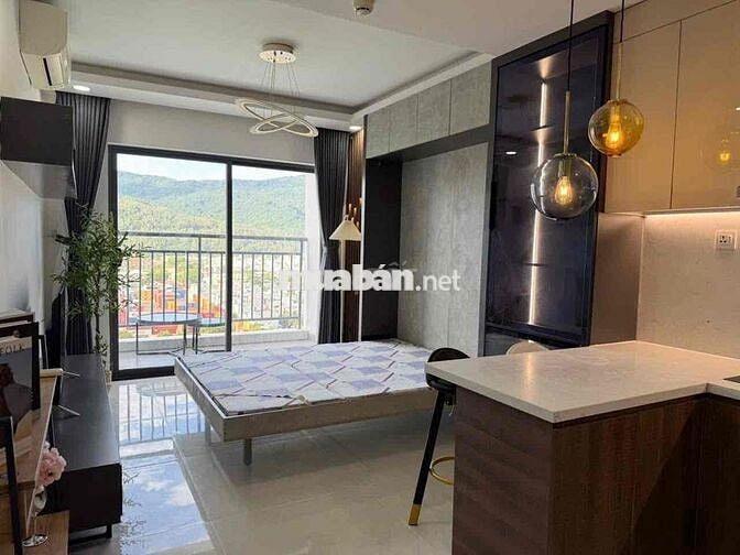 Bán căn hộ thương mại Oceanview - tầng cao  view núi và biển