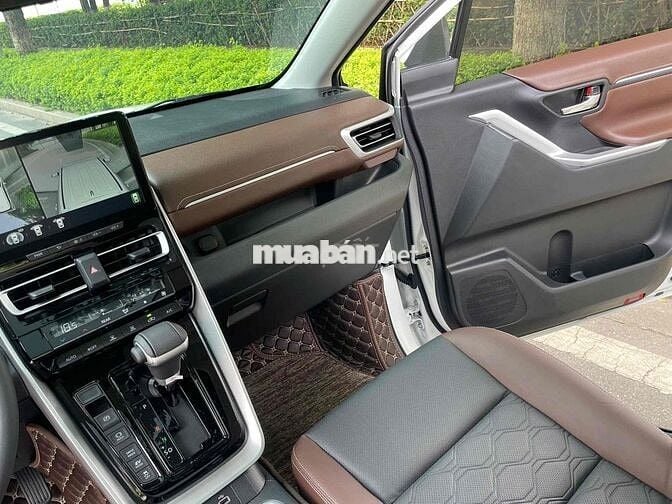 Toyota Innova Cross HEV 2026 Trắng 4000km