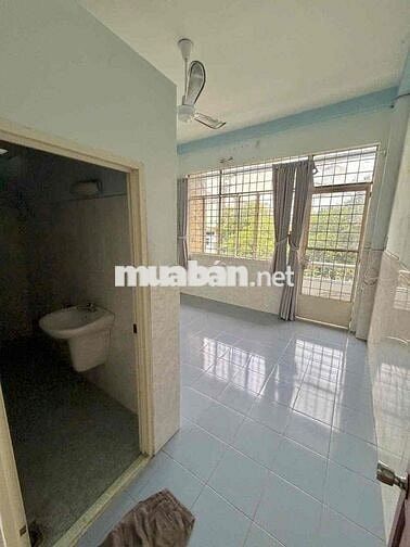 mặt tiền tân vĩnh, 40m2,4 tầng, ngang 4m, sát công viên xanh, 13 tỷ TL