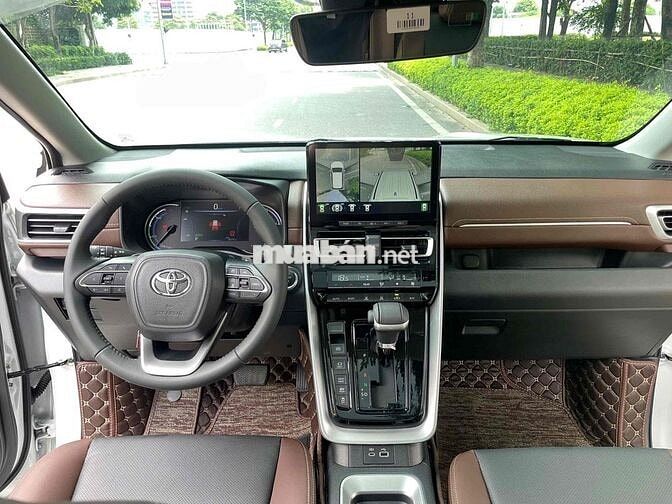 Toyota Innova Cross HEV 2026 Trắng 4000km
