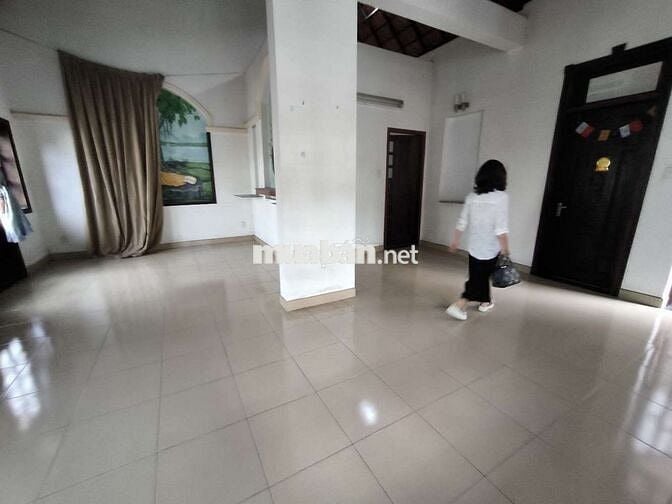BIỆT THỰ ĐƯỜNG NGUYỄN SÚY NGAY CHỢ TÂN HƯƠNG 