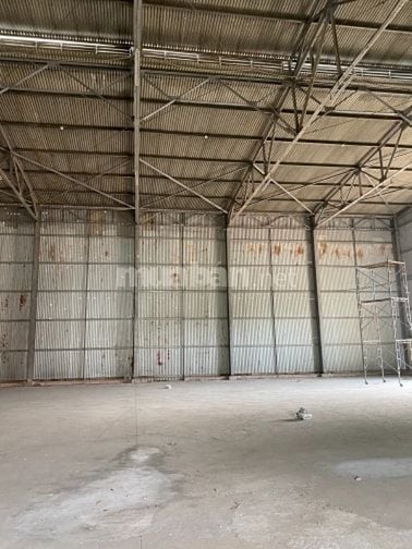 Kho- phù hợp làm kho, phòng bán hàng, chứa hàng, sân thể thao