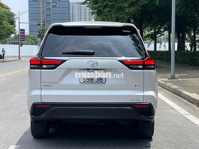 Toyota Innova Cross HEV 2026 Trắng 4000km
