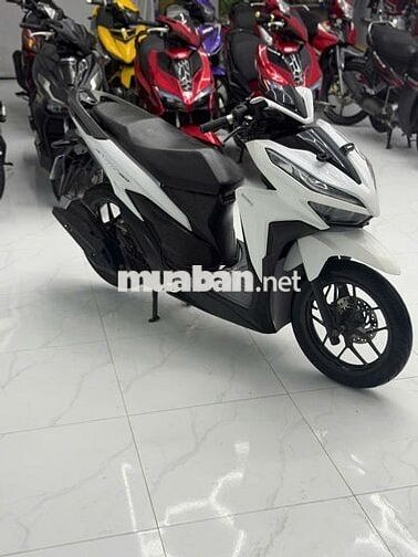 Vario màu trắng đời 2021 máy zin , xe nguyên zin