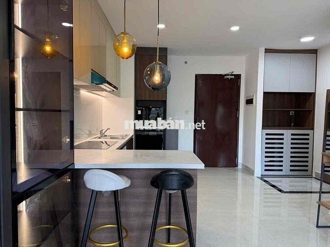 Bán căn hộ thương mại Oceanview - tầng cao  view núi và biển