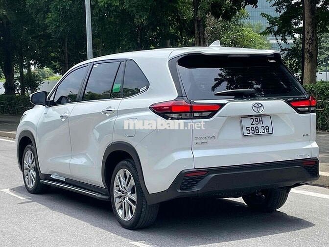 Toyota Innova Cross HEV 2026 Trắng 4000km