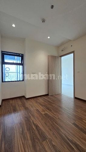 Cho thuê căn hộ 2 Phòng Ngủ, View Bến Bình Đông rất đẹp