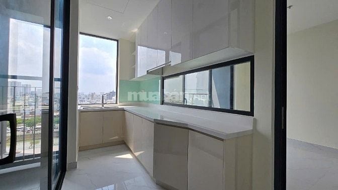 Cho thuê căn hộ 2 Phòng Ngủ, View Bến Bình Đông rất đẹp