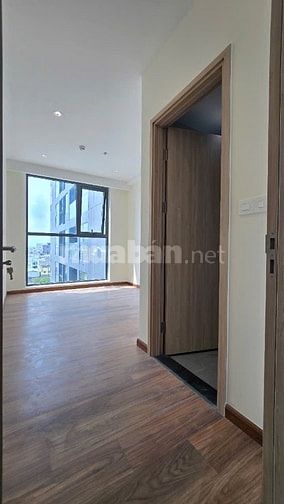 Cho thuê căn hộ 2 Phòng Ngủ, View Bến Bình Đông rất đẹp