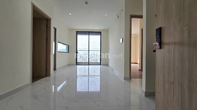 Cho thuê căn hộ 2 Phòng Ngủ, View Bến Bình Đông rất đẹp
