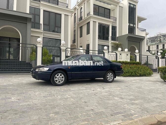 Toyota Camry 2002 Xanh đậm