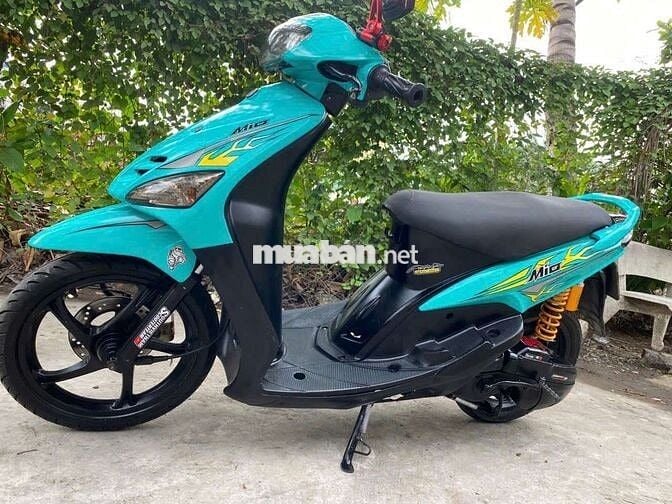Yamaha Mio Thái Tự động Vàng, Đen