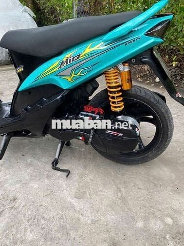 Yamaha Mio Thái Tự động Vàng, Đen