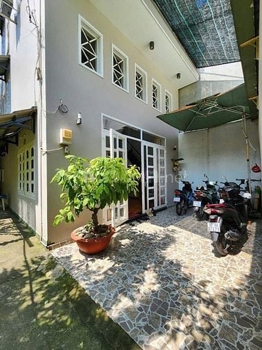 🍍NHÀ BÁN .Lê quang định SÁT PHÚ NHUẬN . 135 m2-3 tầng BTCT sân thượng