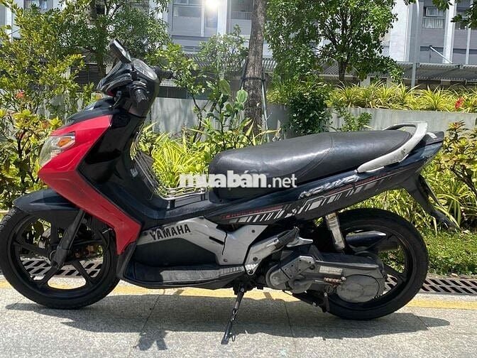Yamaha Nouvo màu Đen ( Viền đỏ)