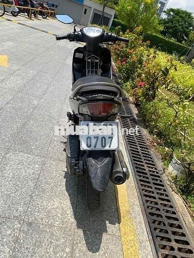 Yamaha Nouvo màu Đen ( Viền đỏ)