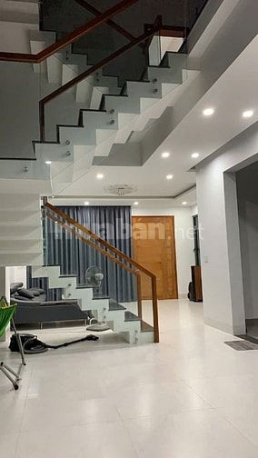 Bán nhà 2 mặt tiền trước sau đường Bùi Văn Hòa sổ hồng 486m2 giá 17 tỷ