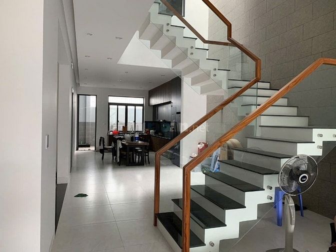 Bán nhà 2 mặt tiền trước sau đường Bùi Văn Hòa sổ hồng 486m2 giá 17 tỷ