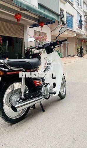 Honda Dream Thái Đen, Trắng Đã dọn mới