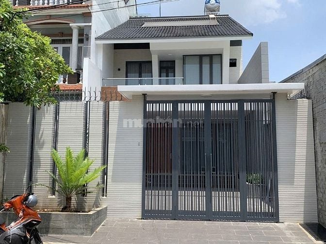 Bán nhà 2 mặt tiền trước sau đường Bùi Văn Hòa sổ hồng 486m2 giá 17 tỷ