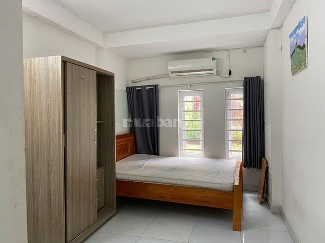 CHO THUÊ PHÒNG LẦU 1 ĐƯỜNG HOÀNG DIỆU, Q . 4 GIÁ 4 TRIỆU.
